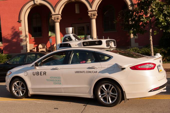 Uber transfere carros autônomos para o Arizona
