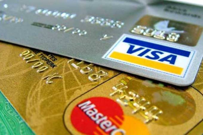 Seu dinheiro: Os melhores e piores cartões de crédito para acumular pontos