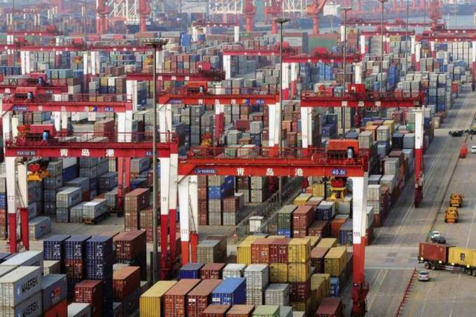 Exportações e importações da China fecham janeiro em alta