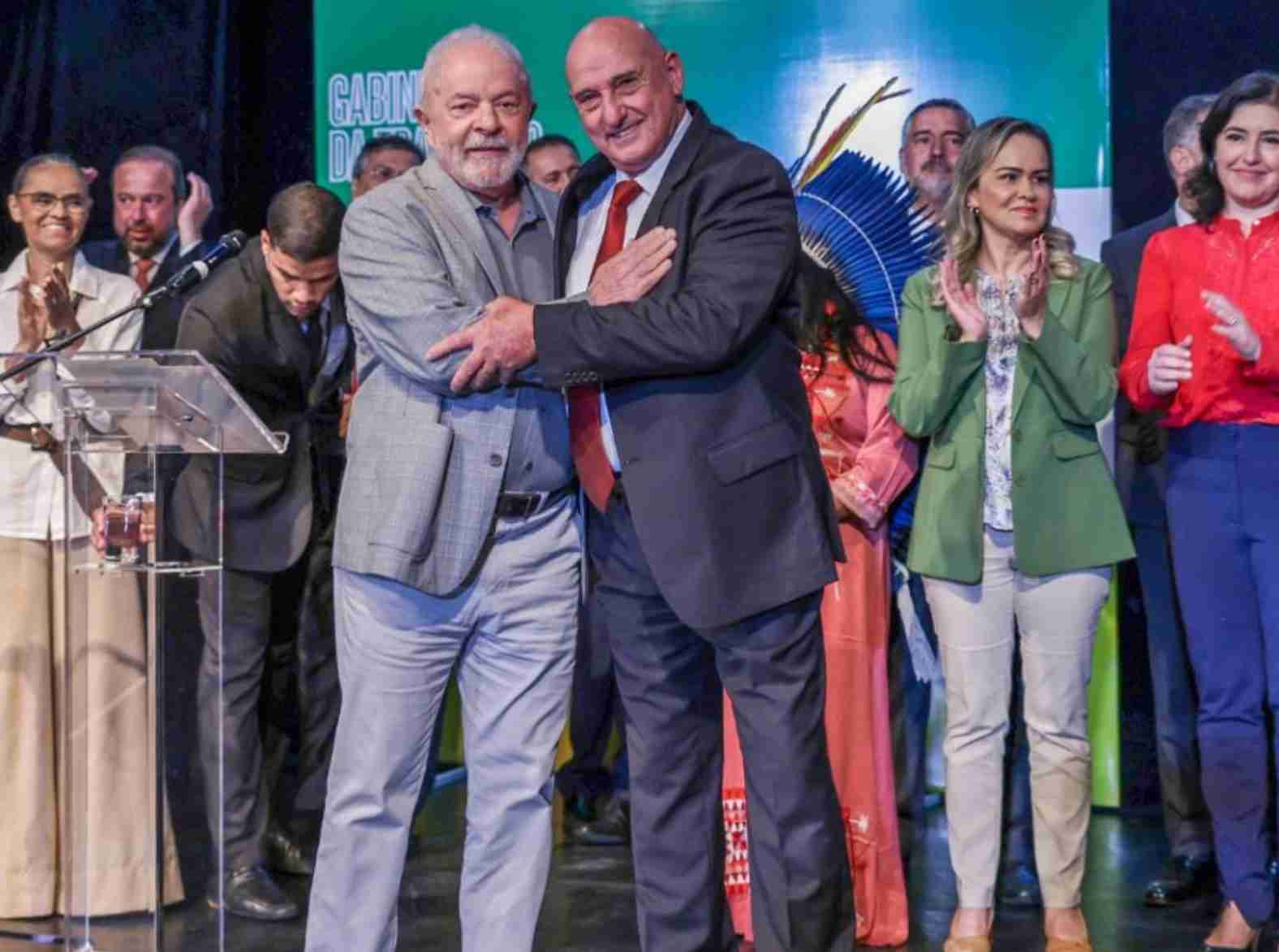 Base do governo Lula, continua tentando blindar G-Dias em depoimento na CPMI