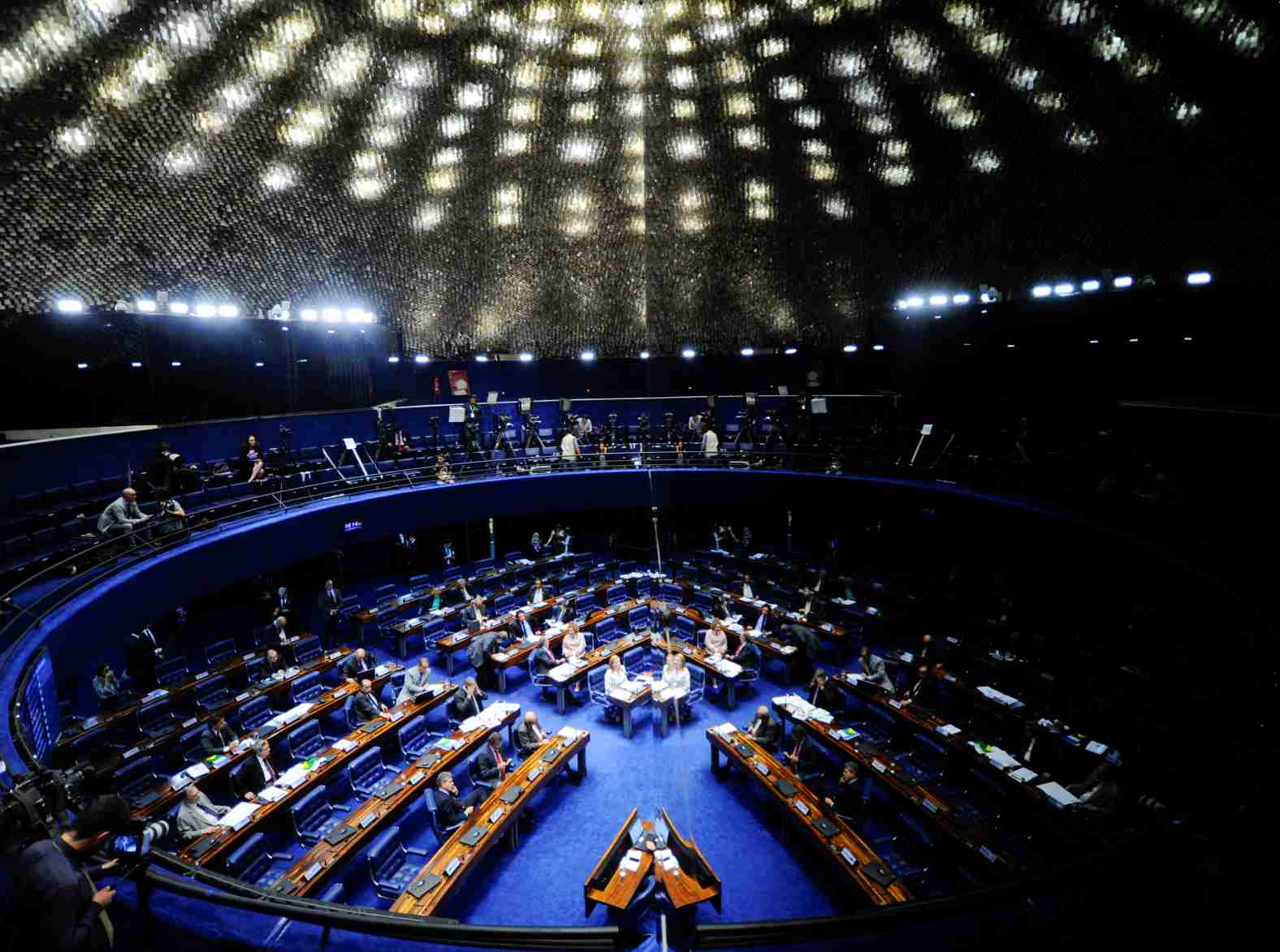 PEC que limita poderes do STF começa a ser discutida no Senado nesta terça-feira (24)