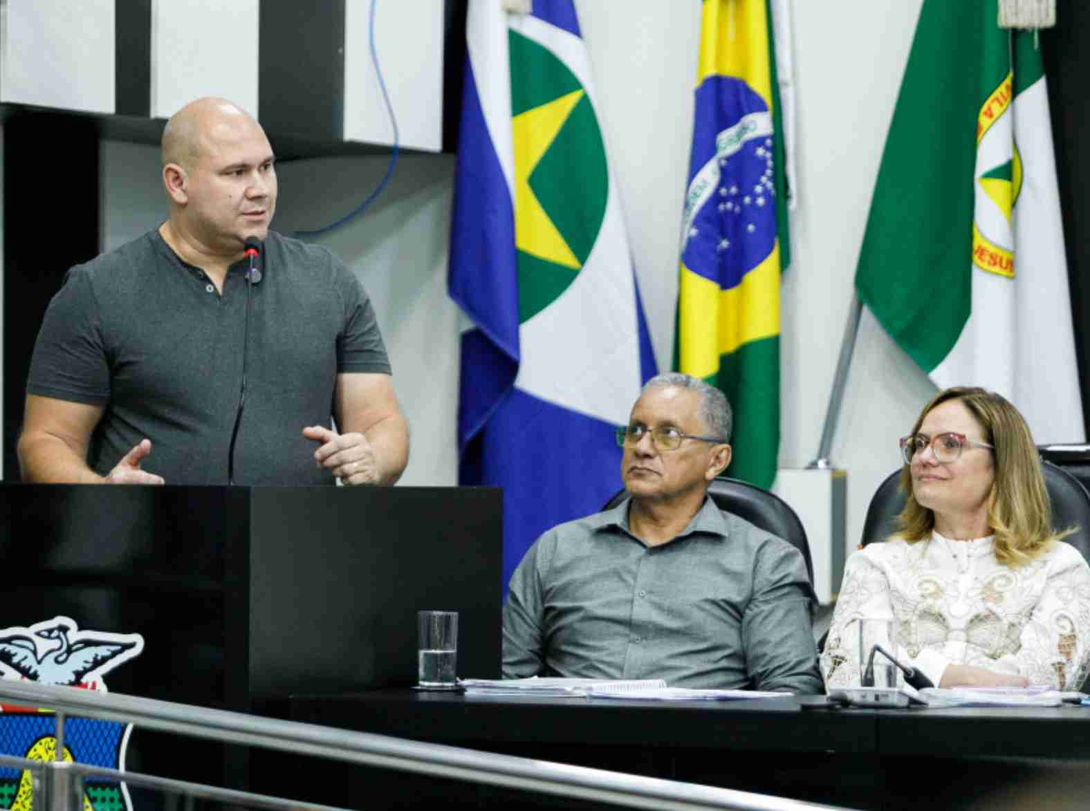 Abílio sanciona leis e fortalece diálogo com a Câmara Abílio sanciona leis e fortalece diálogo com a Câmara