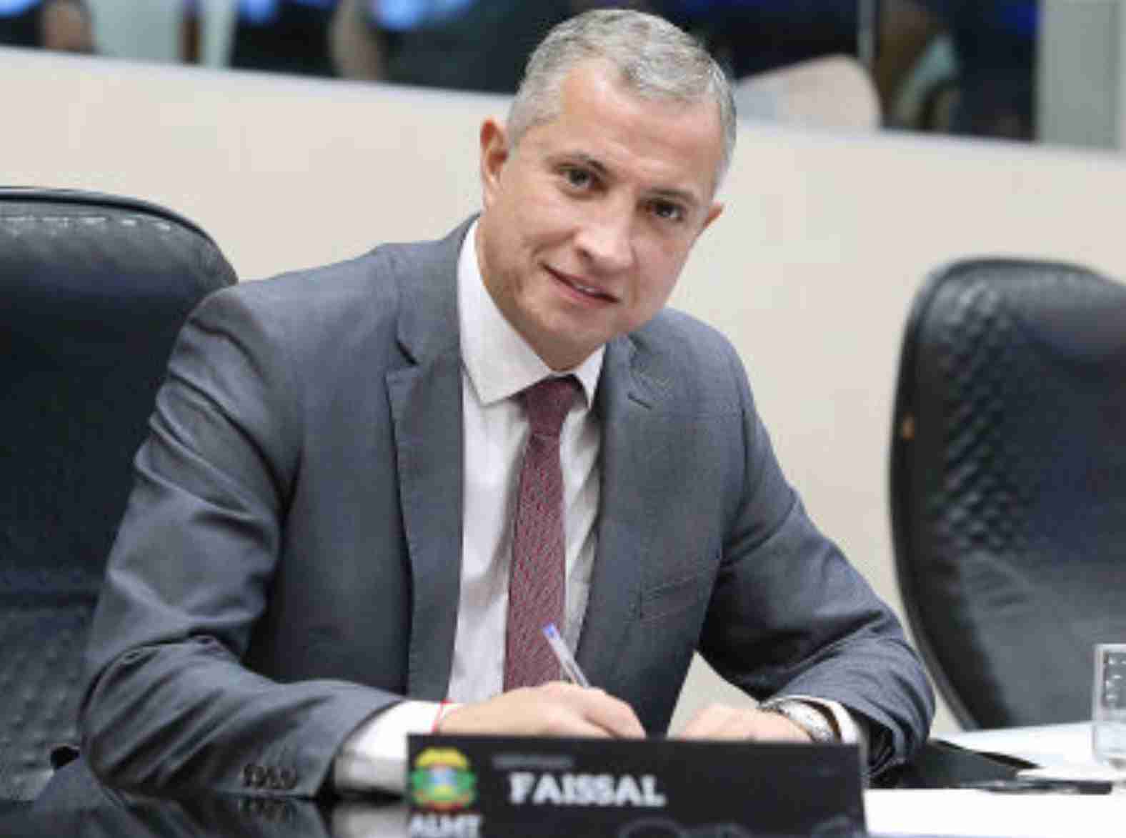 Deputado Faissal Calil apoia projeto pioneiro de natação e balé para crianças com TEA em São José do Rio Claro