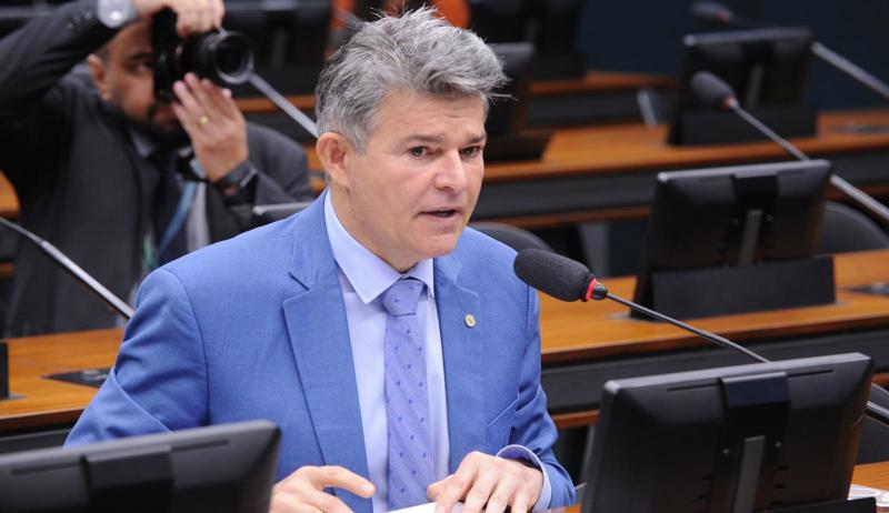 Medeiros reage a críticas e diz que gesto expôs banalização da segurança pública