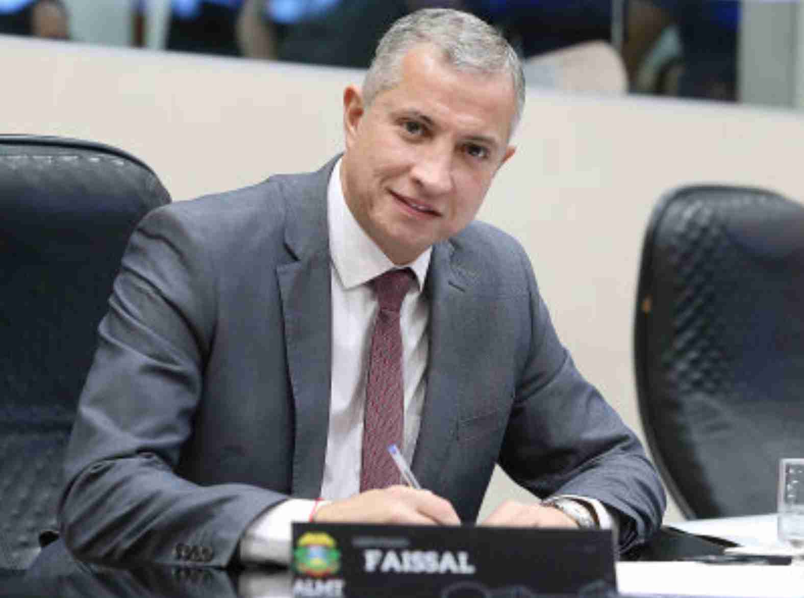 Deputado Faissal solicita informações ao CRIDAC sobre fila de próteses ortopédicas