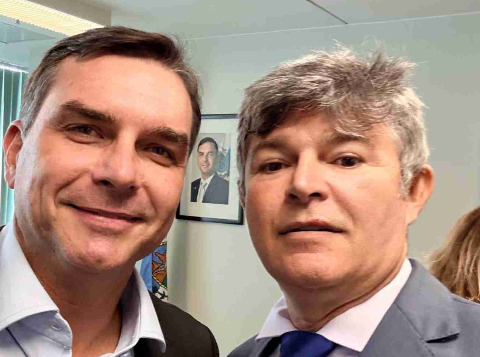 Medeiros acompanha Flávio Bolsonaro em agenda na Norte Show