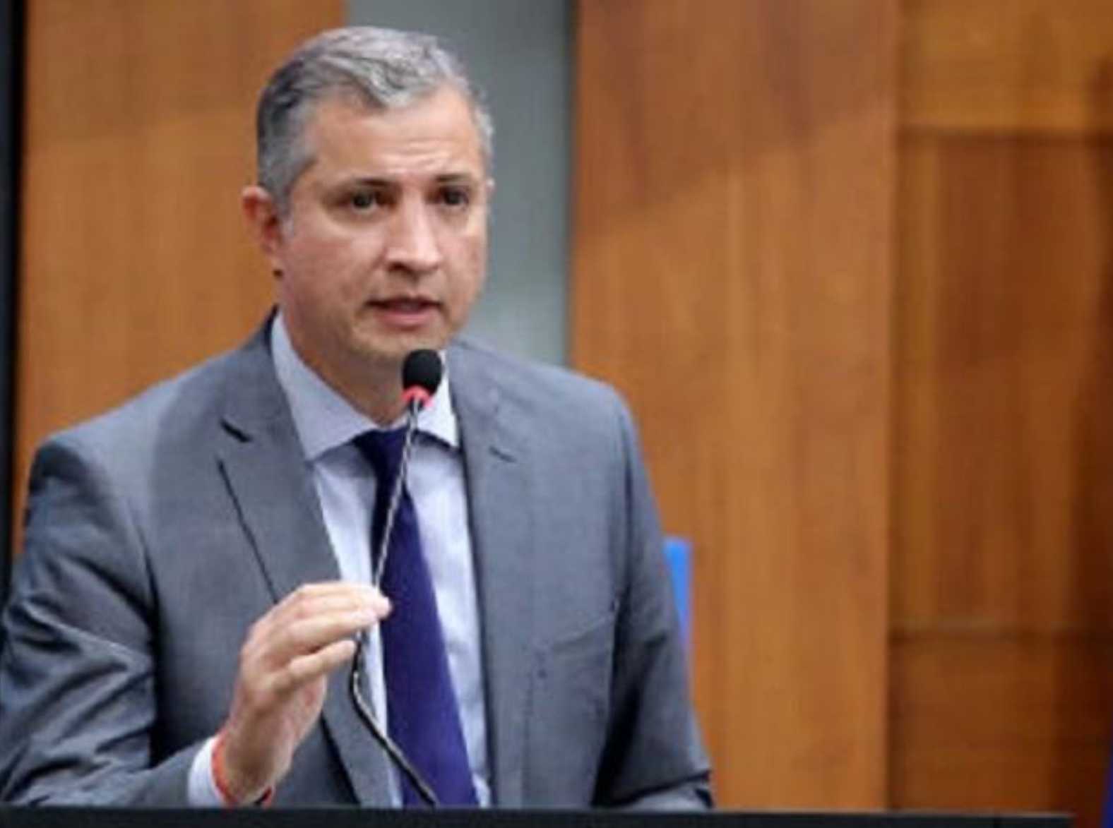 Faissal cobra explicações do Estado acerca do combate contra a meningite tipo B