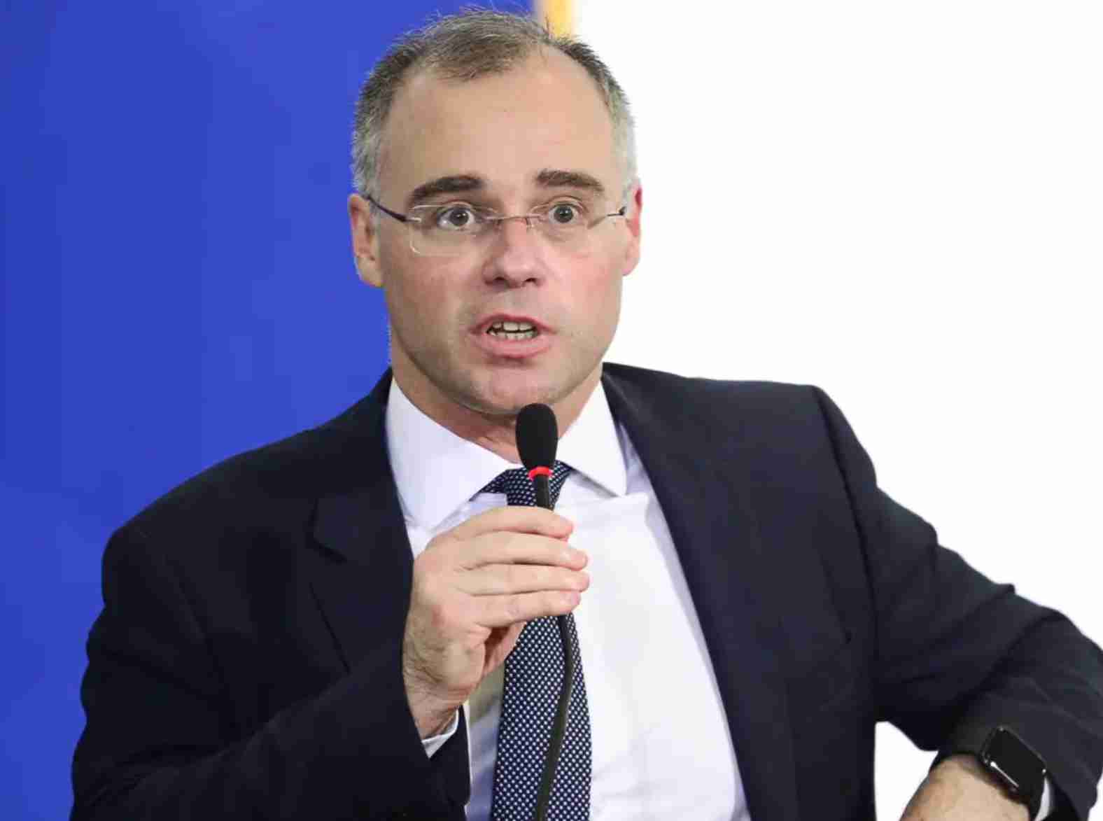 André Mendonça autoriza acesso a dados de Fábio Luís Lula da Silva em investigação