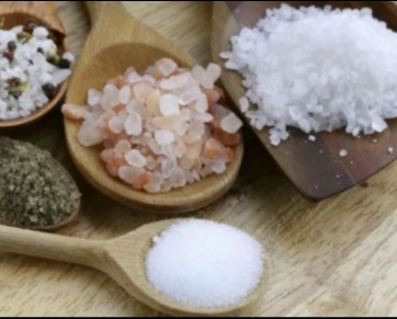 Dicas: 6 truques para corrigir o excesso de sal da comida