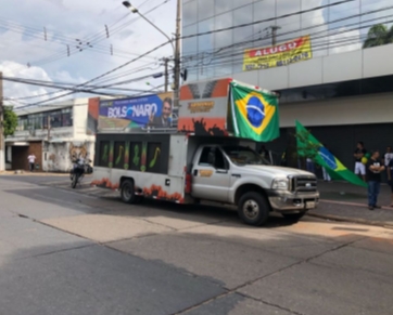 Carreata pró Bolsonaro toma principais avenidas de Cuiabá