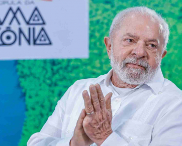 PT defende a reeleição de Lula em 2026, e envia recados a militares e Zanin