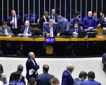 Lei da Ficha Limpa enfraquece com a aprovação da minirreforma eleitoral aprovada na Câmara
