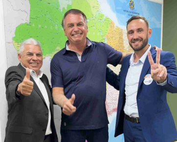 Feliz Natal: Tota e Felipe Faganello Recebem Apoio de Bolsonaro e Fortalecem Campanha para Transformar a Cidade