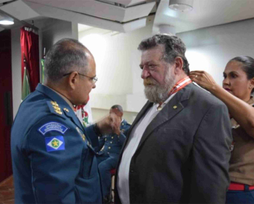 Deputado Nelson Barbudo é Homenageado e Recebe Medalha em Evento de Comemoração aos 60 Anos do Corpo de Bombeiros Militar de Mato Grosso