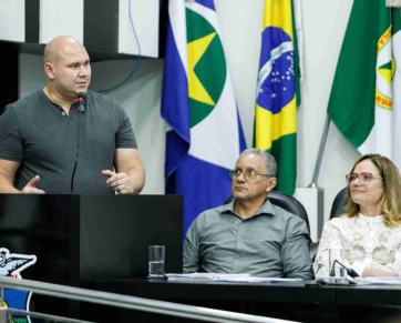 Abílio sanciona leis e fortalece diálogo com a Câmara
