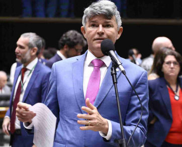 QUEIMA DE ARQUIVO: Medeiros cobra esclarecimentos sobre mortes ligadas ao Banco Master e rombo no INSS