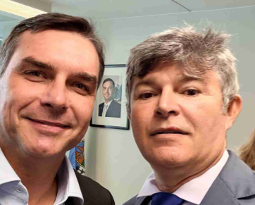 Medeiros acompanha Flávio Bolsonaro em agenda na Norte Show