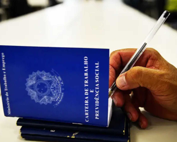 Desemprego avança e acende alerta na economia